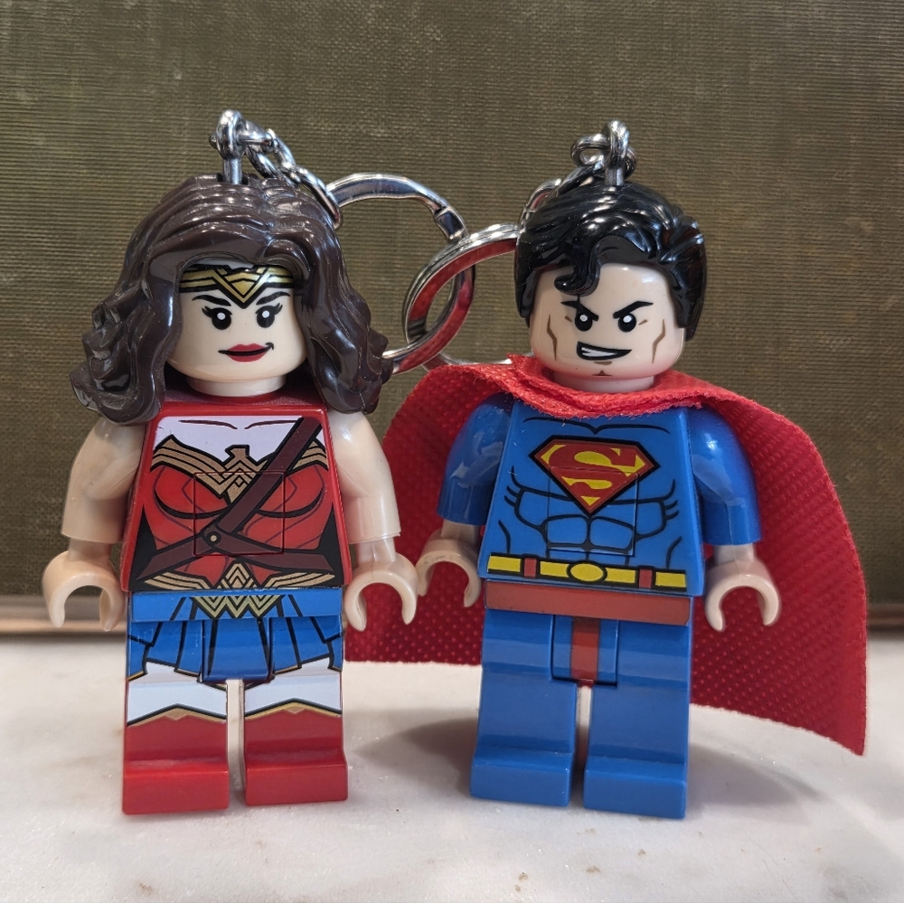 Lego Keychain Superman Superwoman Light